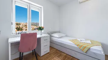 Dubrovnik Apartment with Balcony Sea View for 4