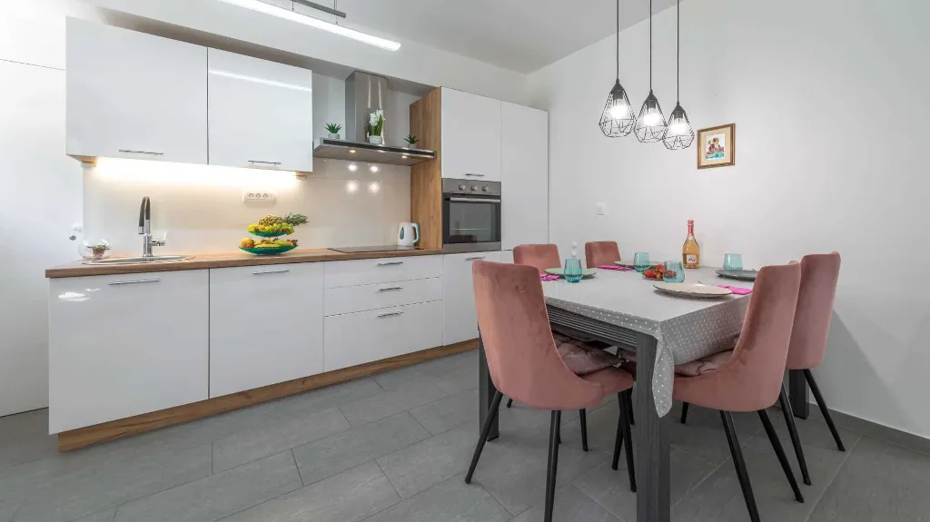 Dubrovnik Apartment with Balcony Sea View for 4