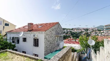 Dubrovnik Apartment with Balcony Sea View for 4