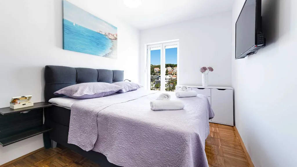 Dubrovnik Apartment with Balcony Sea View for 4