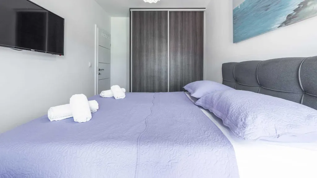 Dubrovnik Apartment with Balcony Sea View for 4