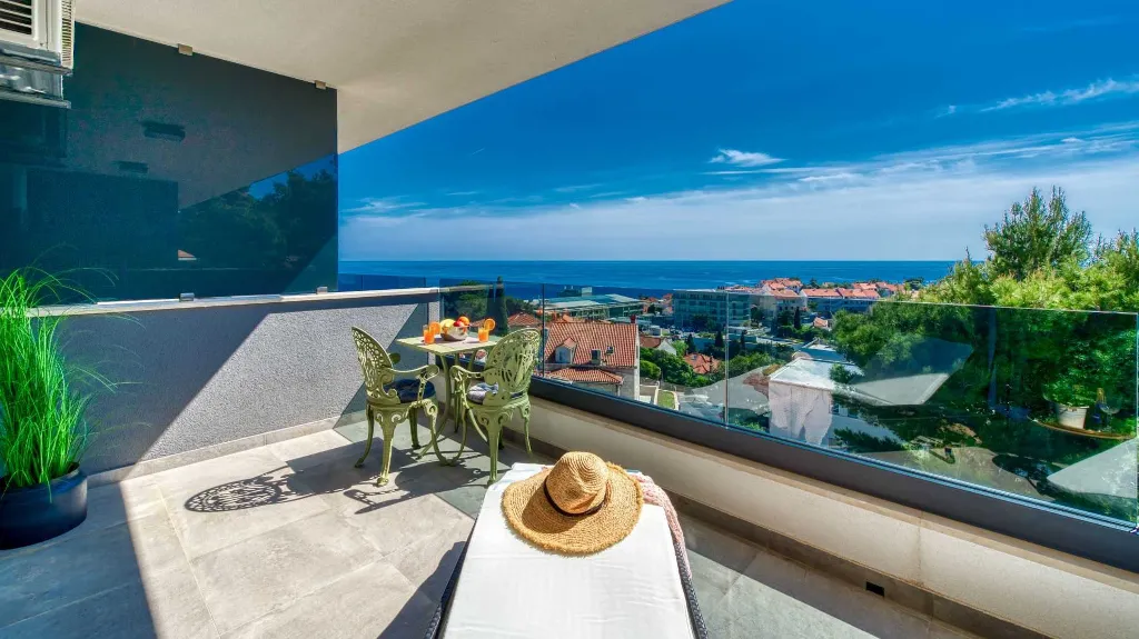 Dubrovnik 1-Bedroom Apartment with Sea View