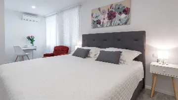 Dubrovnik 1-Bedroom Apartment with Terrace