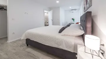 Dubrovnik 1-Bedroom Apartment with Terrace