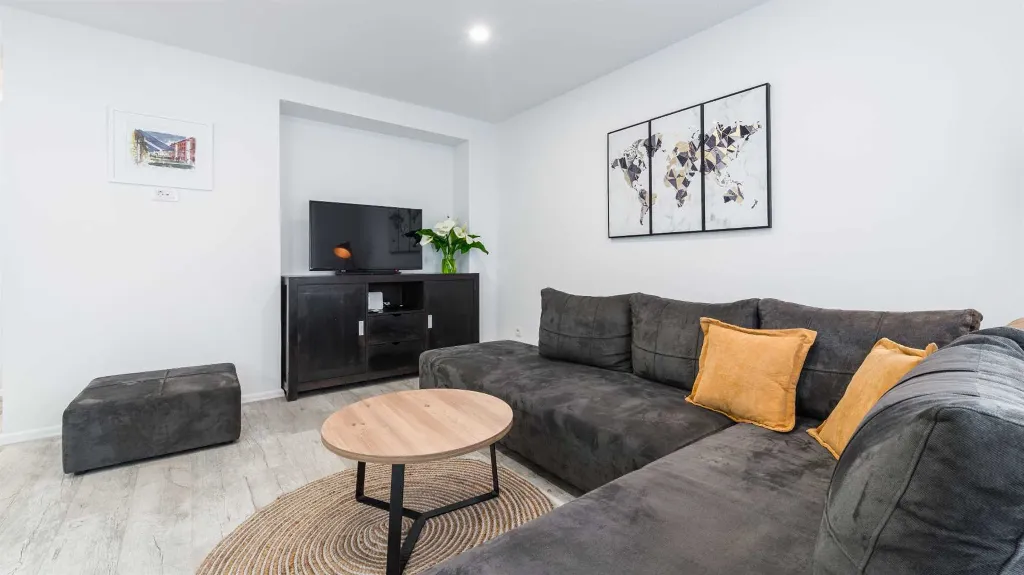 Dubrovnik 1-Bedroom Apartment with Terrace