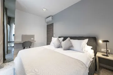 Two-Bedroom Apartment with Terrace (4 Guests)