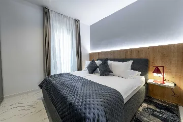 Two-Bedroom Apartment with Terrace (4 Guests)