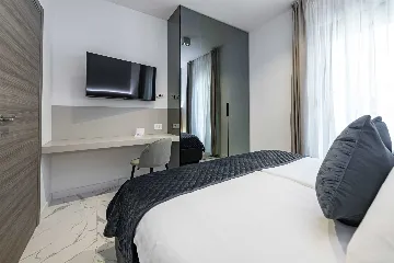 Two-Bedroom Apartment with Terrace (4 Guests)