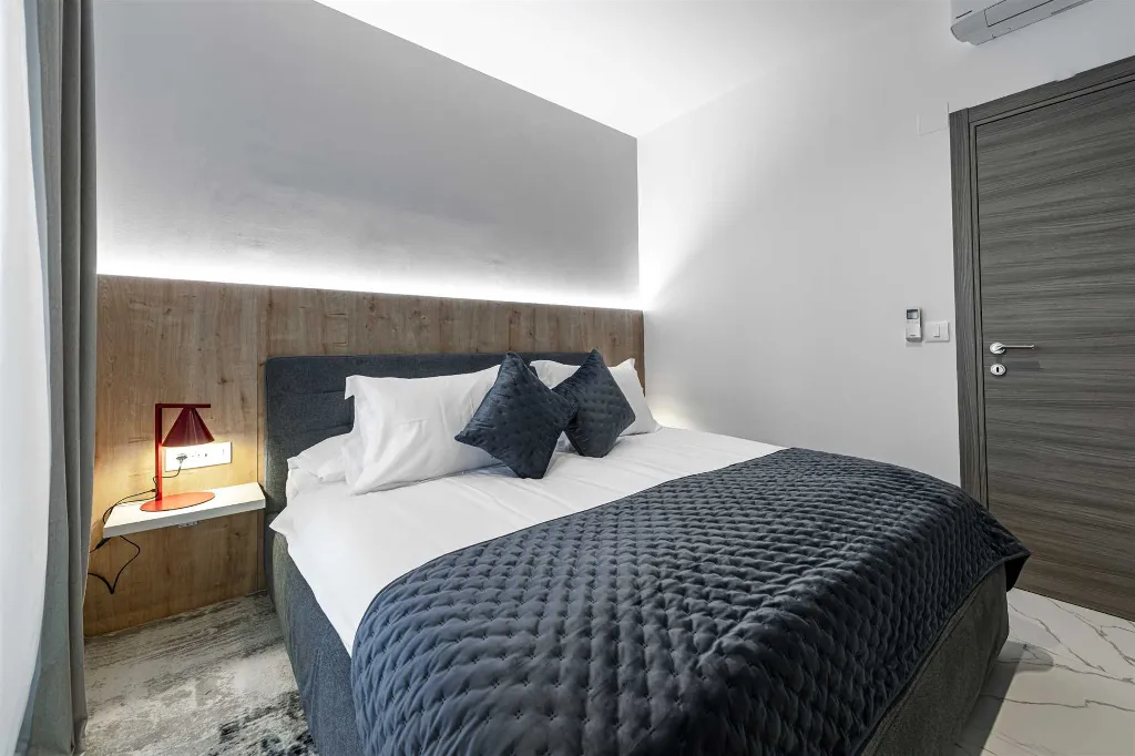 Two-Bedroom Apartment with Terrace (4 Guests)