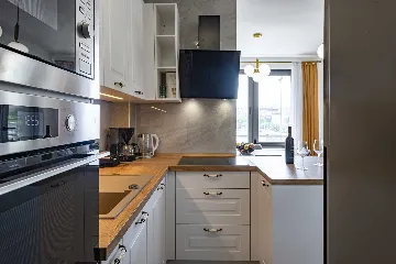 Two-Bedroom Apartment with Terrace and Sea Views in Dubrovnik