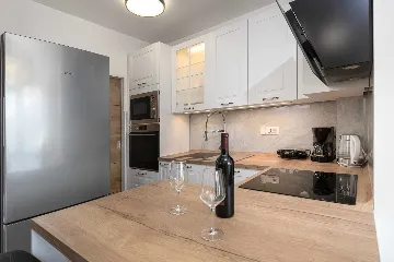 Two-Bedroom Apartment with Terrace and Sea Views in Dubrovnik