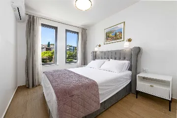 Two-Bedroom Apartment with Terrace and Sea Views in Dubrovnik