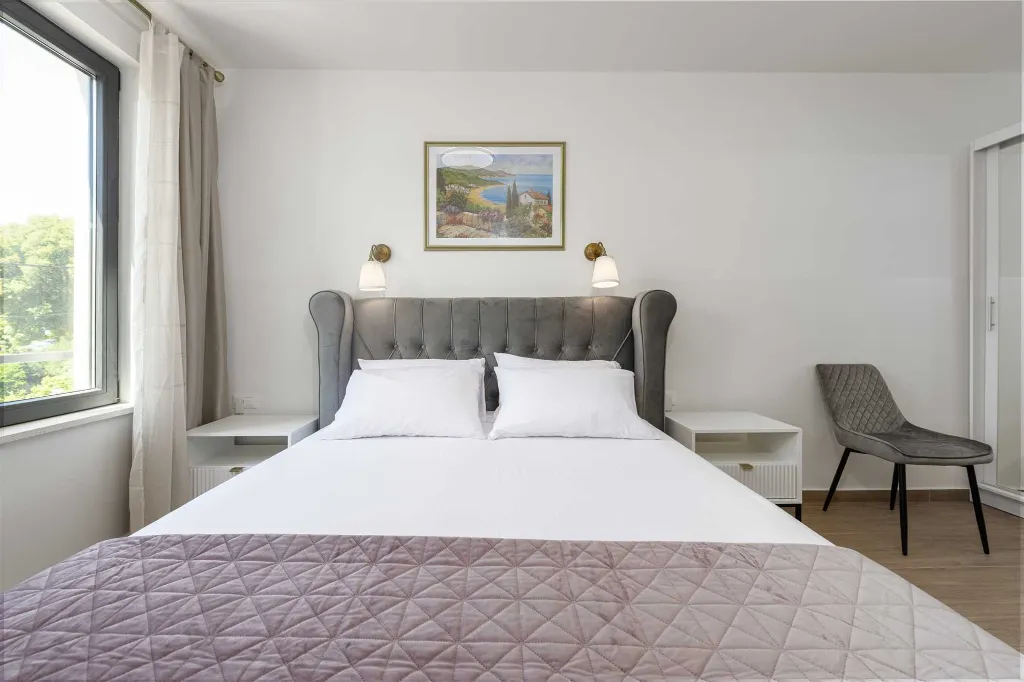 Two-Bedroom Apartment with Terrace and Sea Views in Dubrovnik