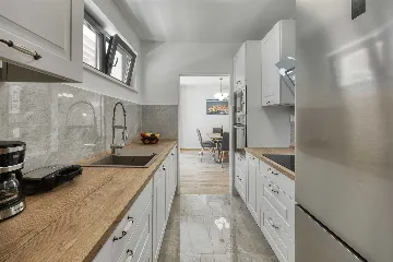 Dubrovnik 2-Bedroom Apartment with Balcony and Sea Views