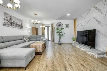 Dubrovnik 2-Bedroom Apartment with Balcony and Sea Views