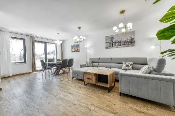 Dubrovnik 2-Bedroom Apartment with Balcony and Sea Views