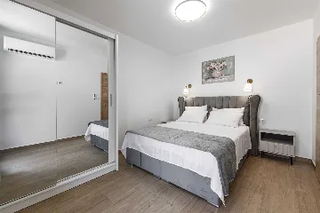 Dubrovnik 2-Bedroom Apartment with Balcony and Sea Views