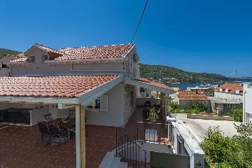 Mokosica Villa with Private Outdoor Pool