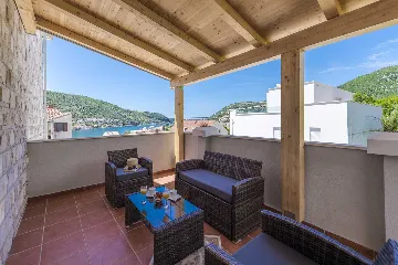Mokosica Villa with Private Outdoor Pool