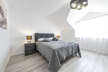 Mokosica Villa with Private Outdoor Pool