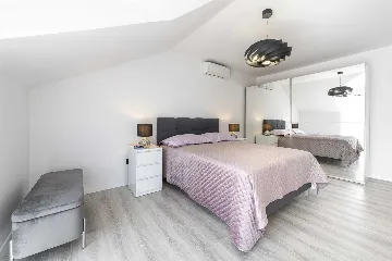 Mokosica Villa with Private Outdoor Pool