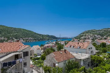 Mokosica Villa with Private Outdoor Pool