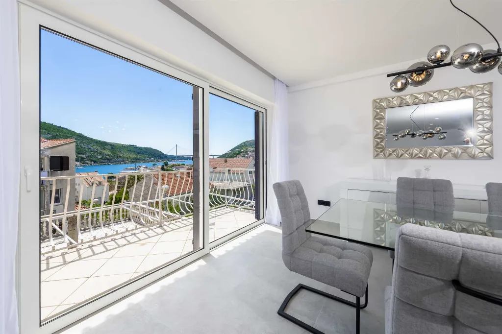 Mokosica Villa with Private Outdoor Pool