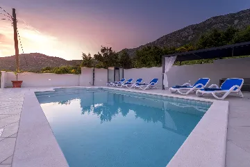 Mokosica Villa with Private Outdoor Pool