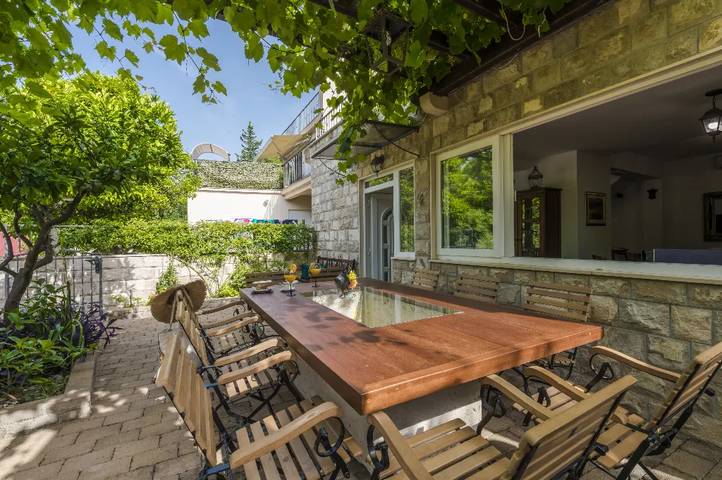 Kupari Villa with Heated Pool for Up to 9