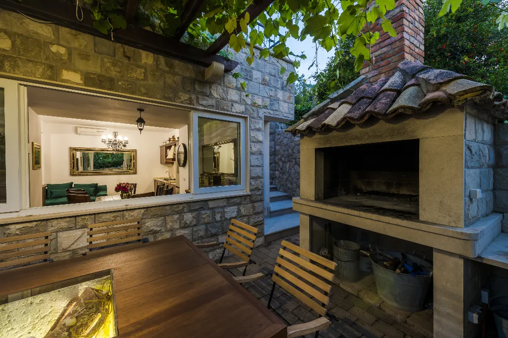 Kupari Villa with Heated Pool for Up to 9