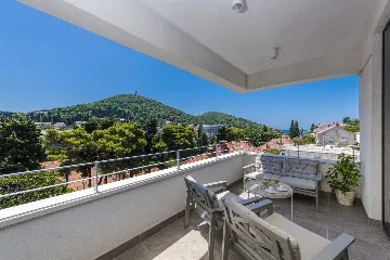 2-Bedroom Apartment with Terrace for 4 in Croatia