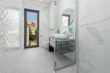 2-Bedroom Apartment with Terrace for 4 in Croatia