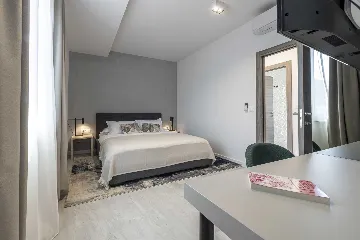 2-Bedroom Apartment with Terrace for 4 in Croatia
