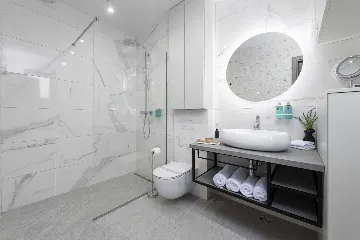 2-Bedroom Apartment with Terrace for 4 in Croatia