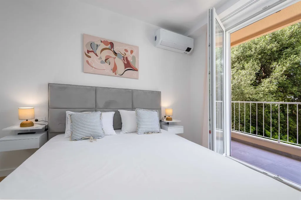 Dubrovnik 2-Bedroom Apartment for 4 Guests