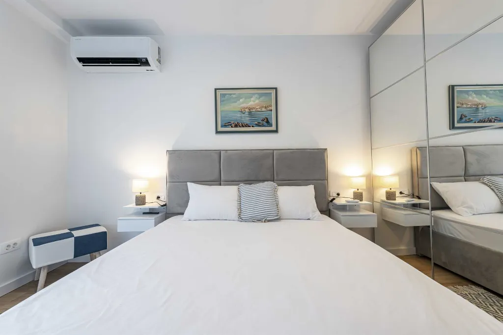 Dubrovnik 2-Bedroom Apartment for 4 Guests