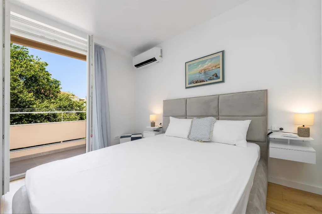 Dubrovnik 2-Bedroom Apartment for 4 Guests
