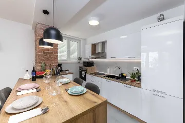 Dubrovnik 2-Bedroom Apartment for 4 Guests