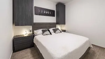 Three-Bedroom Apartment with Terrace in Dubrovnik