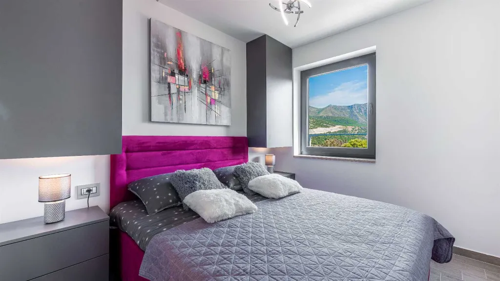 Three-Bedroom Apartment with Terrace in Dubrovnik