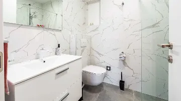 Three-Bedroom Apartment with Terrace in Dubrovnik