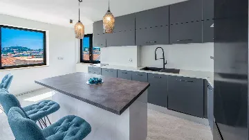 Three-Bedroom Apartment with Terrace in Dubrovnik