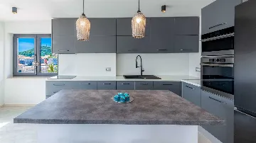 Three-Bedroom Apartment with Terrace in Dubrovnik