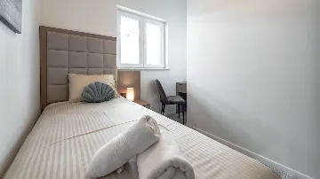 Three-Bedroom Apartment for 5 in Dubrovnik