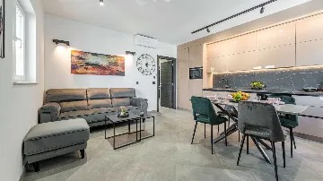 Three-Bedroom Apartment for 5 in Dubrovnik