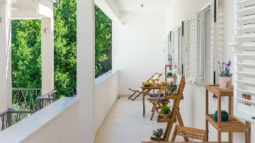 Three-Bedroom Apartment for 5 in Dubrovnik