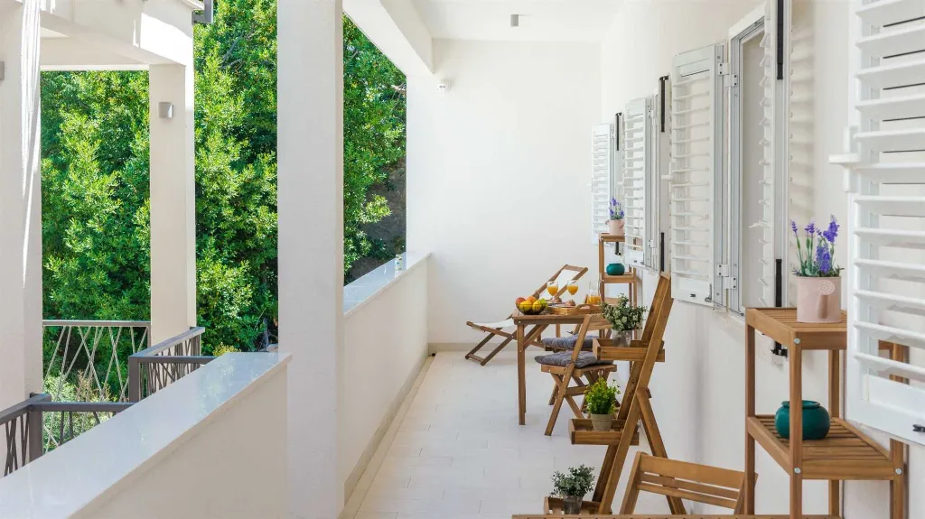 Three-Bedroom Apartment for 5 in Dubrovnik