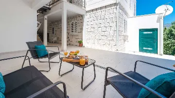 One-Bedroom Apartment in Dubrovnik for 3 Guests