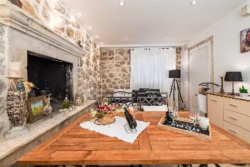 Dubrovnik Apartment with Balcony Sea View