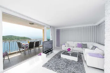 Dubrovnik Apartment with Balcony Sea View